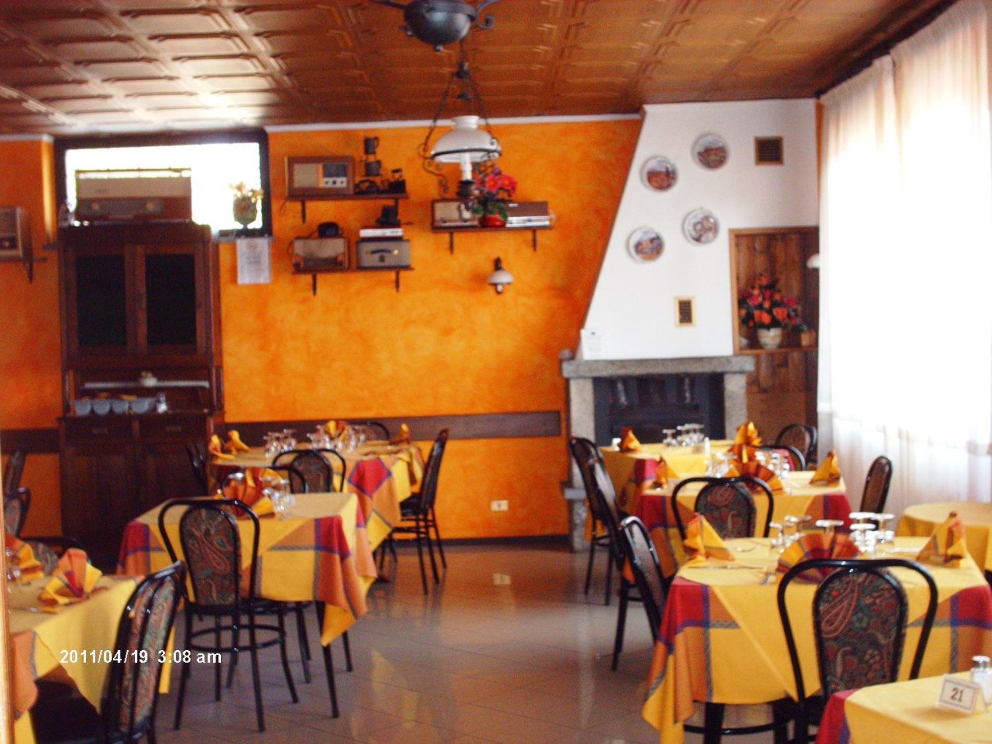 Hotel La Capannina Massino Visconti Ngoại thất bức ảnh