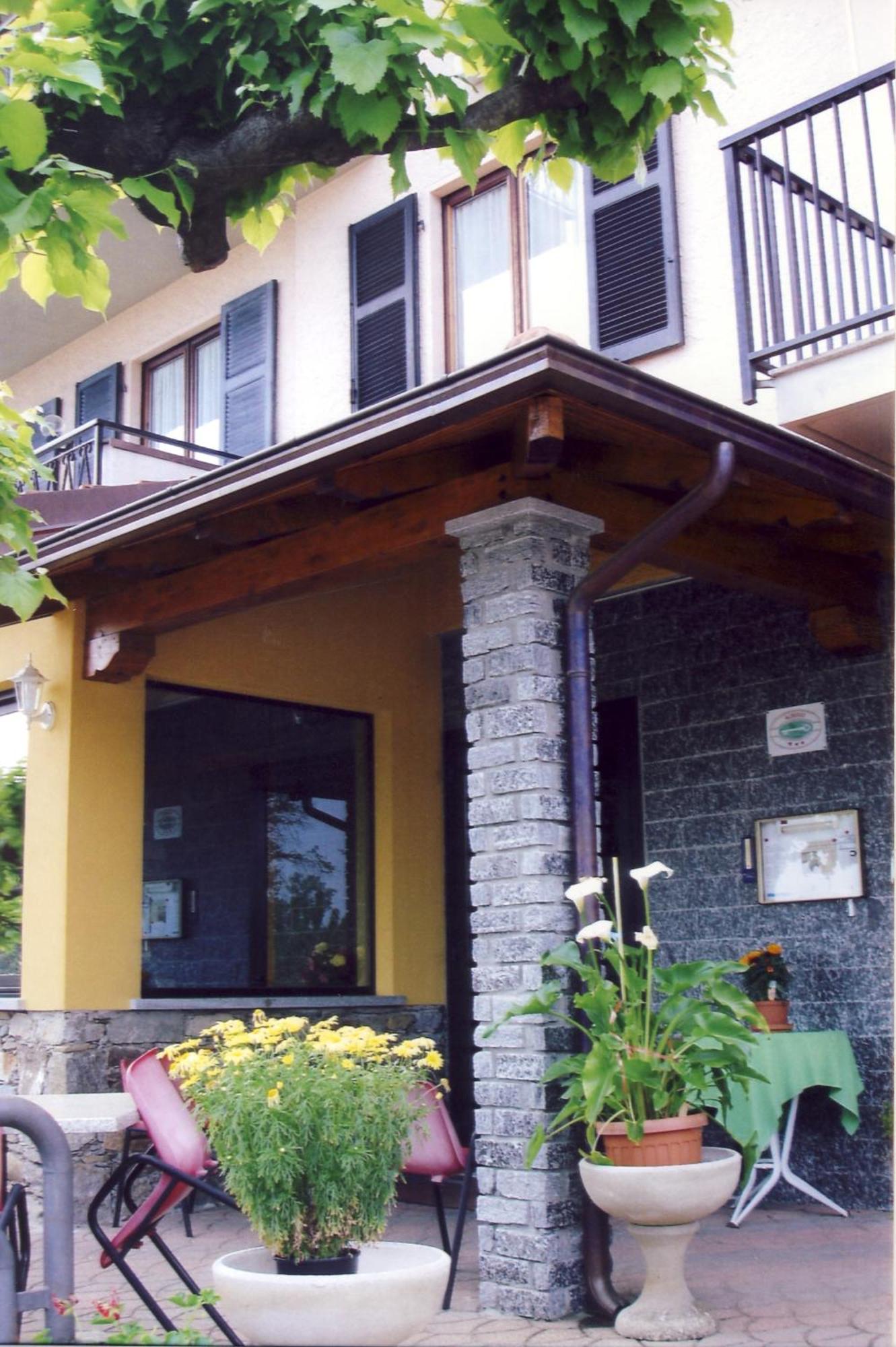 Hotel La Capannina Massino Visconti Ngoại thất bức ảnh